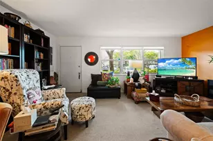 13255 SW 7th Ct, Pembroke Pines, FL 33027 - Photo 5