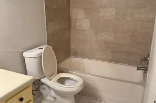 13090 Vista Isles Dr, Sunrise, FL 33325 - Photo 7