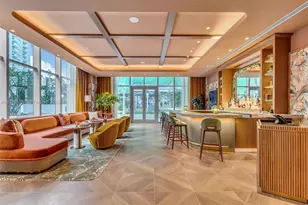 77 SE 5th St, Miami, FL 33131 - Photo 21