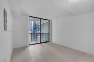 77 SE 5th St, Miami, FL 33131 - Photo 7