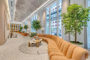 77 SE 5th St, Miami, FL 33131 - Photo 35