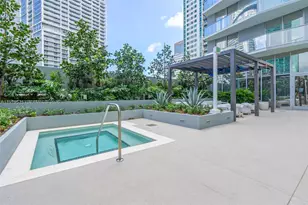77 SE 5th St, Miami, FL 33131 - Photo 45