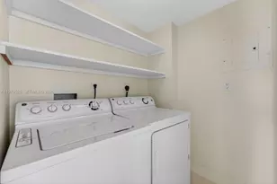 3600 Yacht Club Dr, Aventura, FL 33180 - Photo 25