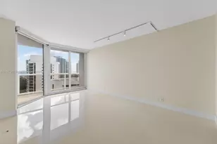 3600 Yacht Club Dr, Aventura, FL 33180 - Photo 21