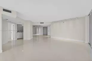 3600 Yacht Club Dr, Aventura, FL 33180 - Photo 5