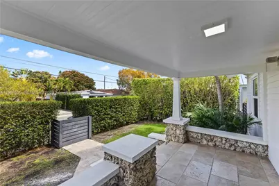 2434 SW 15th St, Miami, FL 33145 - Photo 9