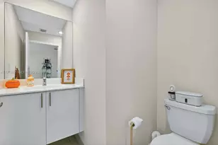 4426 NW 83rd Pkwy, Doral, FL 33166 - Photo 5