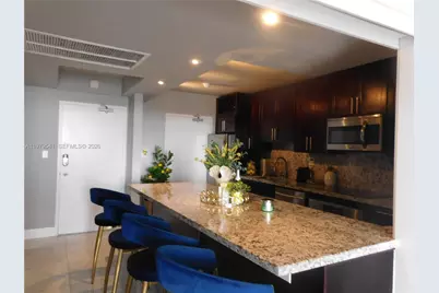 5401 Collins Ave #526, Miami Beach, FL 33140 - Photo 7