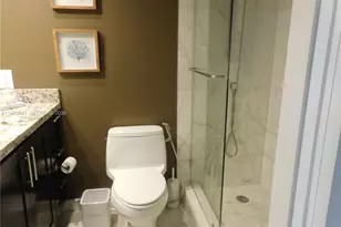 5401 Collins Ave, Miami Beach, FL 33140 - Photo 17