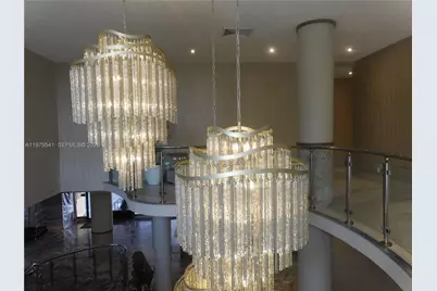 5401 Collins Ave #526, Miami Beach, FL 33140 - Photo 5