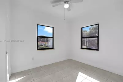 130 SW 31st Ct #3, Miami, FL 33135 - Photo 9