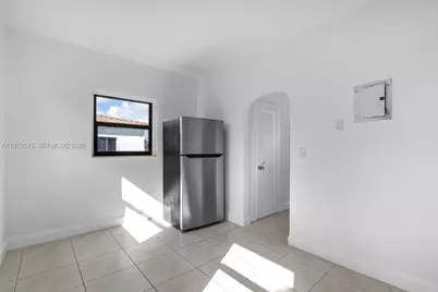 130 SW 31st Ct #3, Miami, FL 33135 - Photo 5