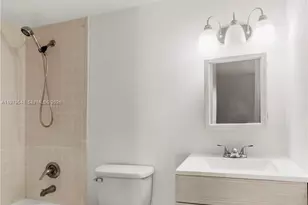 4855 NW 7th St, Miami, FL 33126 - Photo 11