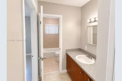 716 SW 16th Ave #2, Fort Lauderdale, FL 33312 - Photo 11