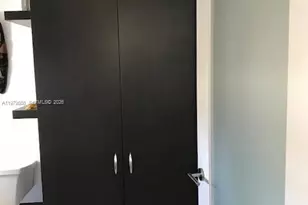 421 Meridian Ave, Miami Beach, FL 33139 - Photo 13