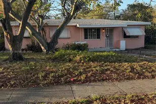 2910 NW 175th St, Miami Gardens, FL 33056 - Photo 1