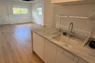 2421 SW 26th Terrace, Miami, FL 33133 - Photo 3