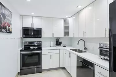 20379 W Country Club Dr #1436, Aventura, FL 33180 - Photo 9