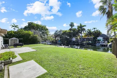 10750 SW 43rd Ln, Miami, FL 33165 - Photo 23