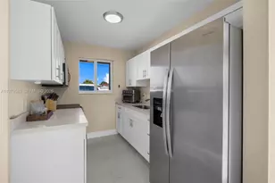 10750 SW 43rd Ln, Miami, FL 33165 - Photo 3