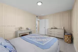 10750 SW 43rd Ln, Miami, FL 33165 - Photo 13