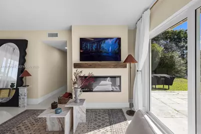 10750 SW 43rd Ln, Miami, FL 33165 - Photo 11