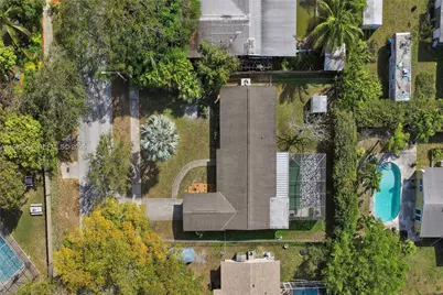 19830 SW 92nd Ave, Cutler Bay, FL 33157 - Photo 17