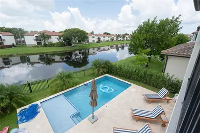 11826 SW 13th Ct, Pembroke Pines, FL 33025 - Photo 1