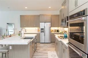11826 SW 13th Ct, Pembroke Pines, FL 33025 - Photo 11