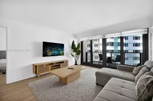 5225 Collins Ave, Miami Beach, FL 33140 - Photo 11