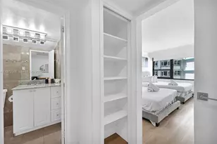 5225 Collins Ave, Miami Beach, FL 33140 - Photo 23