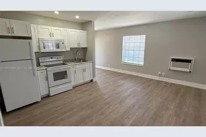 220 NW 12th St #1-4, Pompano Beach, FL 33060 - Photo 9