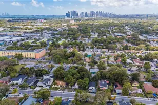 98 NE 70th St, Miami, FL 33138 - Photo 11