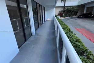 20505 E Country Club Dr, Aventura, FL 33180 - Photo 15