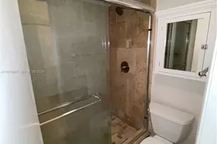 20505 E Country Club Dr, Aventura, FL 33180 - Photo 9