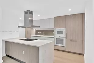 9201 E Bay Harbor Dr, Bay Harbor Islands, FL 33154 - Photo 7