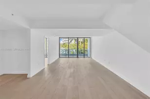 9201 E Bay Harbor Dr, Bay Harbor Islands, FL 33154 - Photo 5