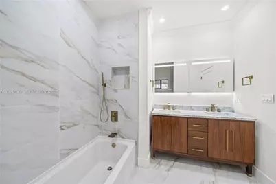 1735 NW 84th St, Miami, FL 33147 - Photo 17