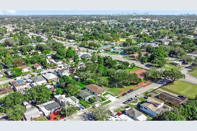 1735 NW 84th St, Miami, FL 33147 - Photo 25