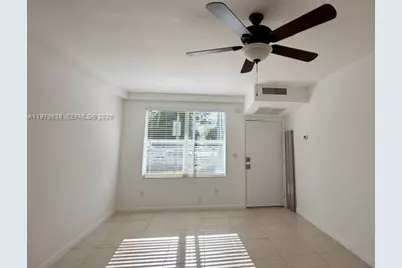 2445 Lake Pancoast Dr #7, Miami Beach, FL 33140 - Photo 11
