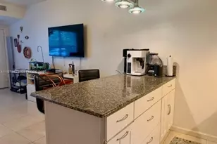 2445 Lake Pancoast Dr, Miami Beach, FL 33140 - Photo 15