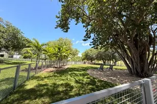 2445 Lake Pancoast Dr, Miami Beach, FL 33140 - Photo 37