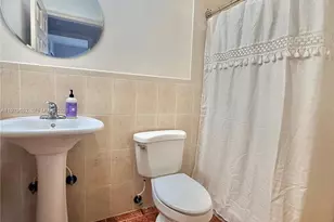 17991 SW 136th Ave, Miami, FL 33177 - Photo 9