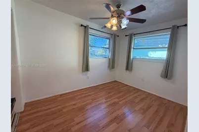 8370 NW 26th St, Sunrise, FL 33322 - Photo 47