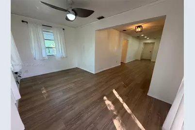 8370 NW 26th St, Sunrise, FL 33322 - Photo 43