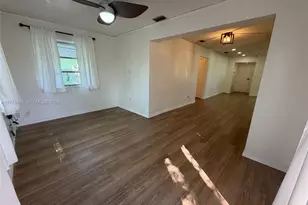 8370 NW 26th St, Sunrise, FL 33322 - Photo 43