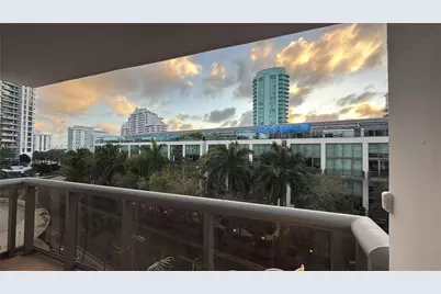 6039 Collins Ave #635, Miami Beach, FL 33140 - Photo 1