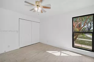 1451 NW 92nd Ave, Pembroke Pines, FL 33024 - Photo 11