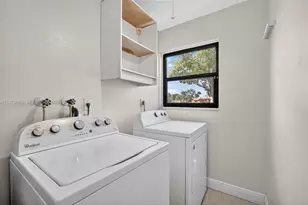 1451 NW 92nd Ave, Pembroke Pines, FL 33024 - Photo 31