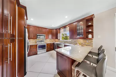 10917 NW 59th St, Doral, FL 33178 - Photo 9